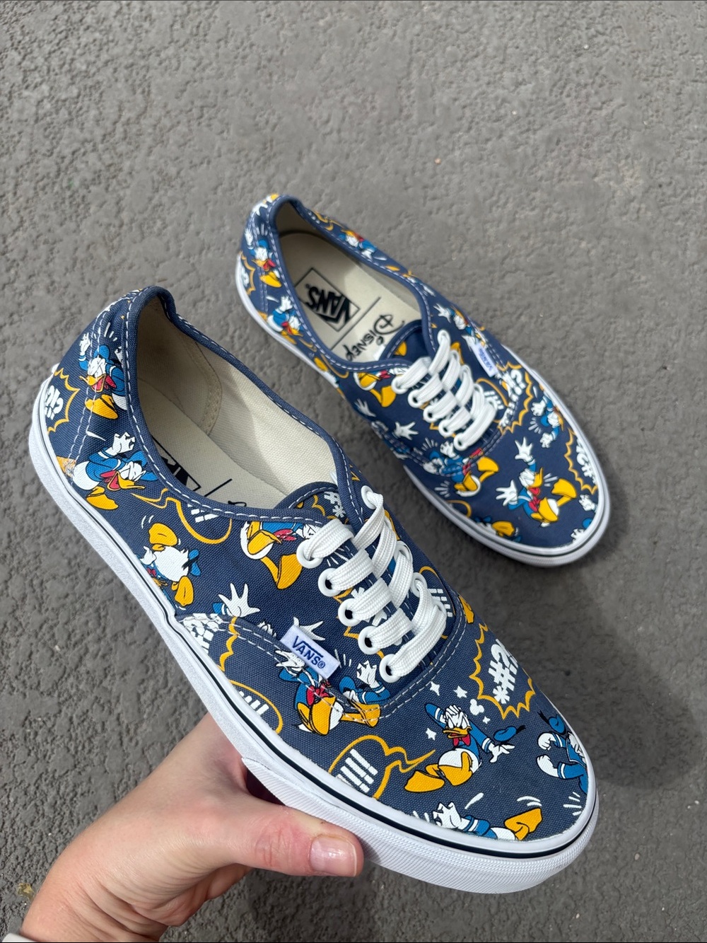 RARE Vans Authentic Disney Donald Suck Shoes Sneakers in Mens Size 9